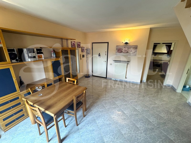 Trilocale in Vendita a Chieti, 129'000&euro;, 130 m², arredato, con Box