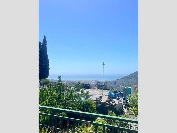 Appartamento in Affitto a Leivi, 500&euro;, 61 m²