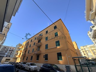 Trilocale in Vendita a Bari, 135'000&euro;, 90 m²
