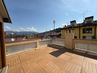Monolocale in Vendita a Brescia, 135'000&euro;, 50 m², arredato