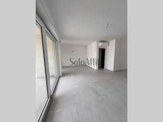 Trilocale in Affitto a Pescara, zona Stazione Centrale, 1'000&euro;, 100 m², con Box