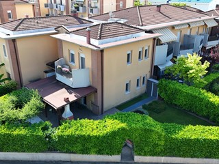 Trilocale in Vendita a Santarcangelo di Romagna, zona ZONA FLORA, 320'000&euro;, 123 m², con Box