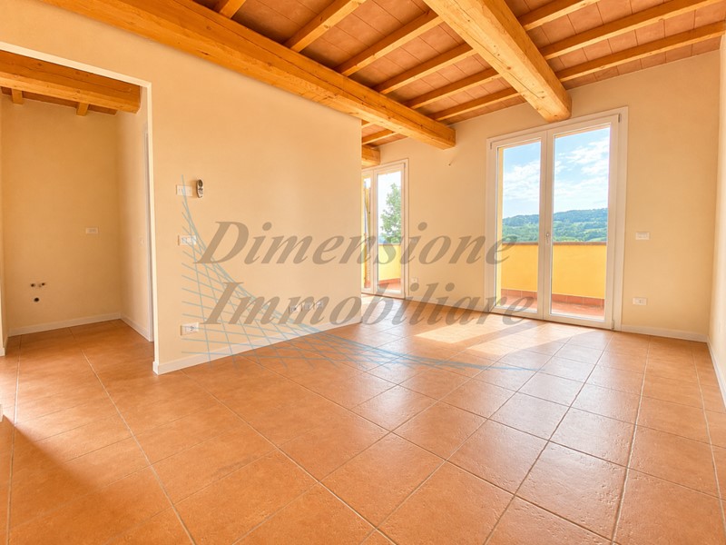 Trilocale in Vendita a Riparbella, 185'000&euro;, 75 m²