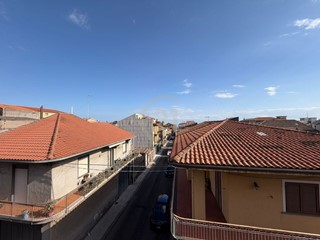 Trilocale in Vendita a Belpasso, zona Centro, 84'000&euro;, 84 m²