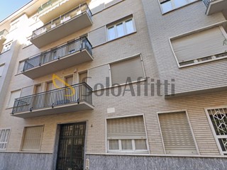 Trilocale in Affitto a Torino, zona San Donato, 1'200&euro;, 95 m², arredato