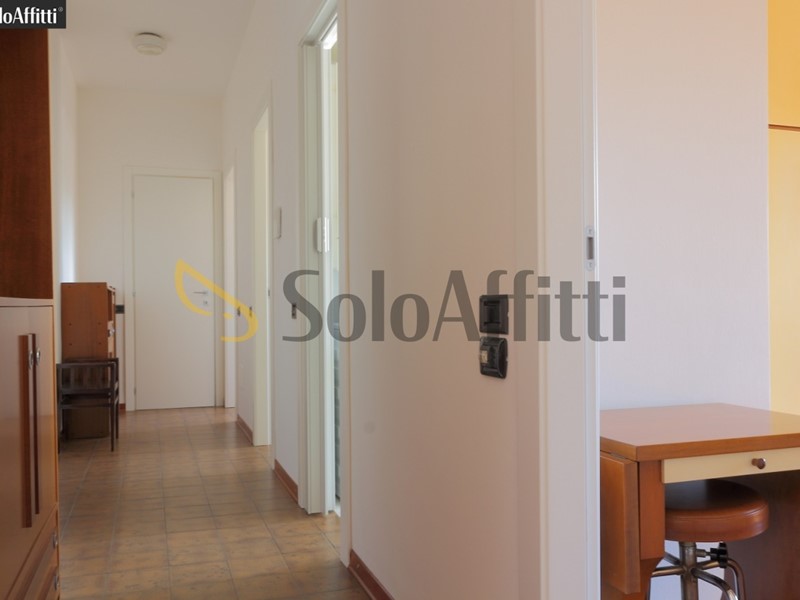 Trilocale in Affitto a Desio, zona Centro storico, 720&euro;, 76 m², arredato, con Box