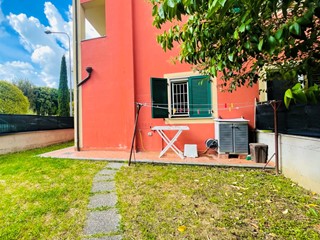 Trilocale in Vendita a Sarzana, zona Sarzana vicinanze centro, 128'000&euro;, 55 m², arredato, con Box