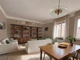 Appartamento in Vendita a Bologna, 449'000&euro;, 123 m², con Box