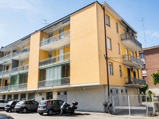 Quadrilocale in Vendita a Modena, 348'000&euro;, 139 m², con Box