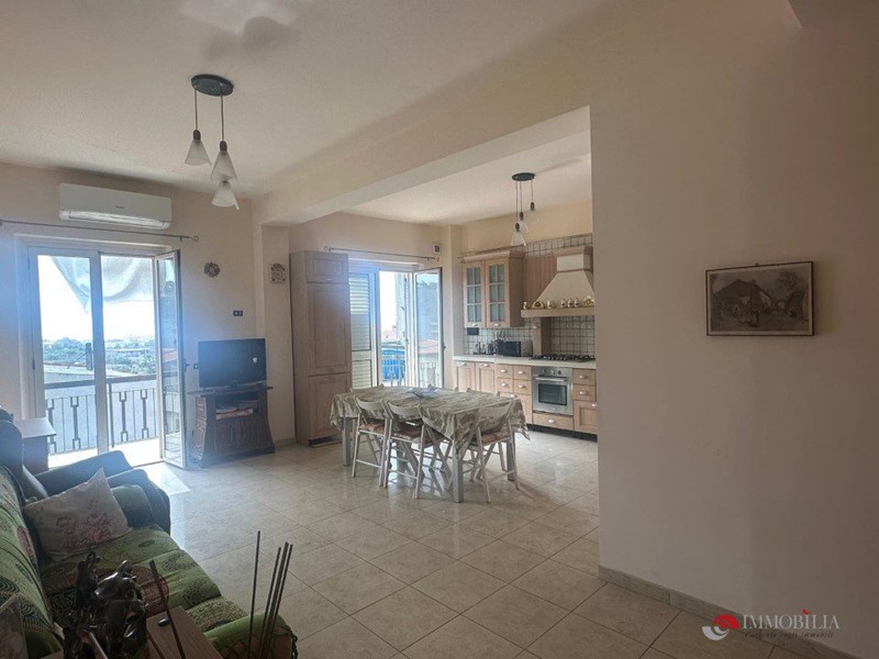 Appartamento in Vendita a Melito di Porto Salvo, 140 m²