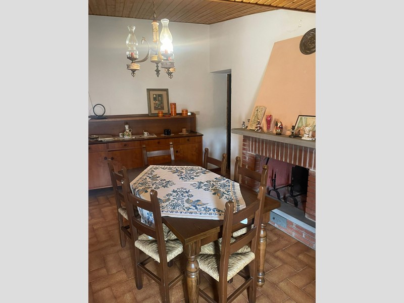 Appartamento in Vendita a Buti, 55'000&euro;, 70 m²