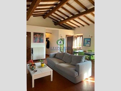 Trilocale in Vendita a Massa e Cozzile, zona Massa, 110'000&euro;, 66 m², arredato