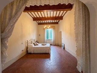 Appartamento in Vendita a San Giuliano Terme, zona Pontasserchio, 200'000&euro;, 181 m²
