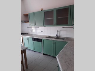 Appartamento in Affitto a Castelnuovo Magra, 1'200&euro;, 95 m², arredato
