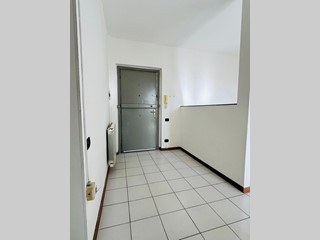 Trilocale in Vendita a Pontedera, 95'000&euro;, 75 m²