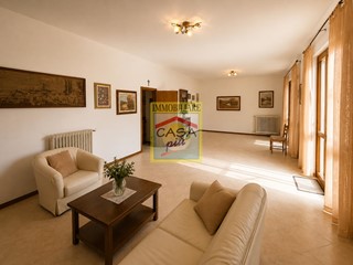 Appartamento in Vendita a Cascina, zona Navacchio, 290'000&euro;, 140 m²
