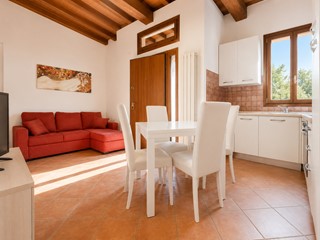 Trilocale in Vendita a Cascina, zona Marciana, 149'000&euro;, 65 m², arredato