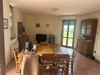 Quadrilocale in Vendita a Cascina, zona Musigliano, 198'000&euro;, 85 m², con Box