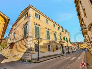 Appartamento in Vendita a Isola del Liri, 250'000&euro;, 251 m²