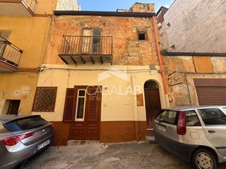 Quadrilocale in Vendita a Carini, 15'000&euro;, 100 m²