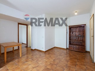 Bilocale in Vendita a Roma, 165'000&euro;, 62 m²