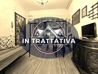 Bilocale in Vendita a Porto Ceresio, 70'000&euro;, 44 m²