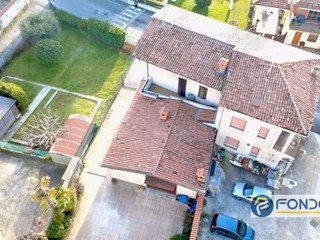 Appartamento in Vendita a Castelli Calepio, 189'900&euro;, 198 m²