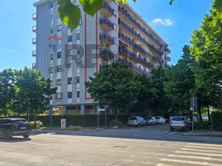 Appartamento in Vendita a Pescara, 129'000&euro;, 120 m²