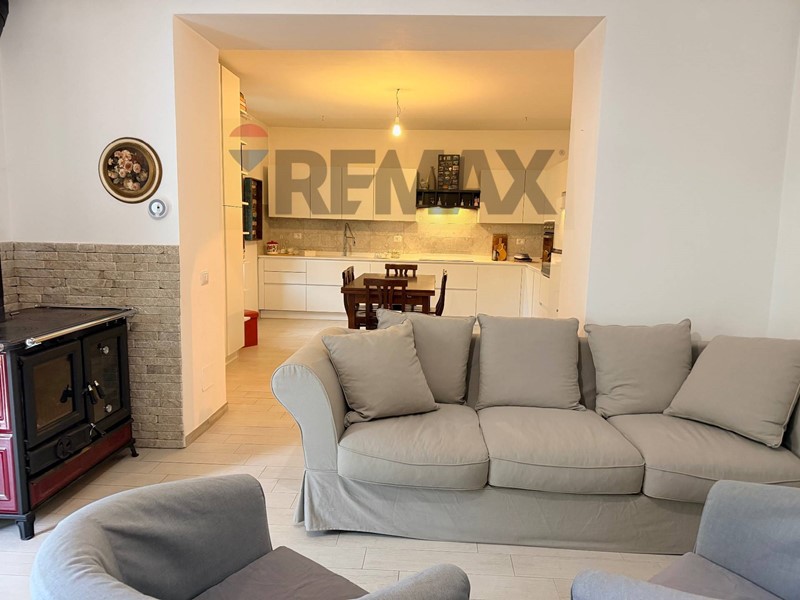 Trilocale in Vendita a Villetta Barrea, 120'000&euro;, 84 m²