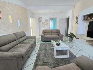 Appartamento in Vendita a San Nicola la Strada, 185'000&euro;, 162 m²
