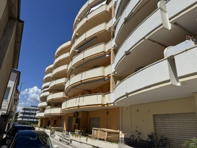 Bilocale in Vendita a Alba Adriatica, 130'000&euro;, 60 m²