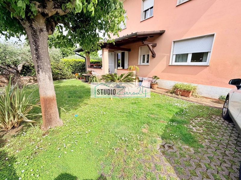 Quadrilocale in Vendita a Pietrasanta, 350'000&euro;, 70 m²