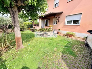 Quadrilocale in Vendita a Pietrasanta, 350'000&euro;, 70 m²