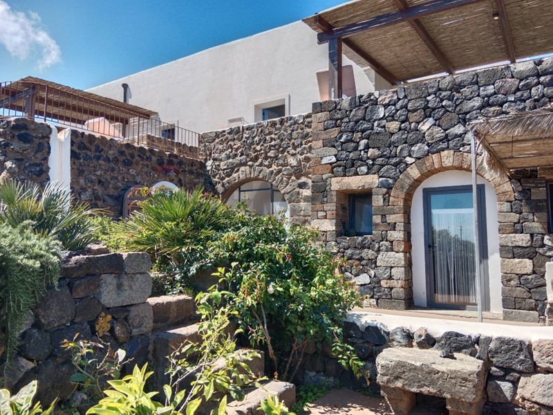 Appartamento in Vendita a Pantelleria, 640'000&euro;, 235 m²