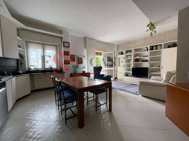 Quadrilocale in Vendita a Albino, 119'000&euro;, 115 m²