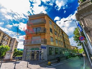 Quadrilocale in Vendita a Alzano Lombardo, 229'000&euro;, 165 m²
