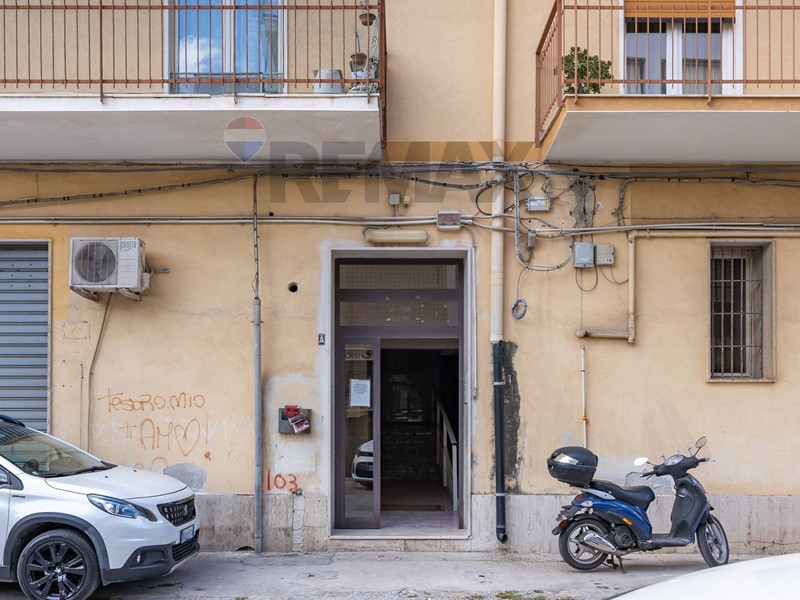 Appartamento in Vendita a Siracusa, 90'000&euro;, 111 m²