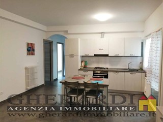 Appartamento in Affitto a Ferrara, 300&euro;, 110 m²