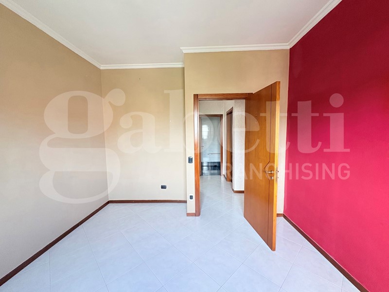 Trilocale in Vendita a Bari, 250'000&euro;, 120 m², con Box