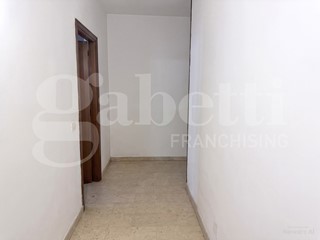 Trilocale in Vendita a Torino, 90'000&euro;, 76 m²