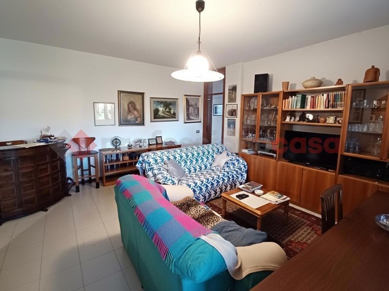 Trilocale in Vendita a Legnano, 178'000&euro;, 88 m², arredato, con Box
