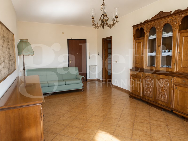 Quadrilocale in Vendita a Alpignano, 240'000&euro;, 114 m², con Box