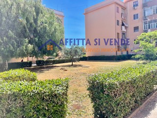 Appartamento in Vendita a Siracusa, 130'000&euro;, 130 m², con Box