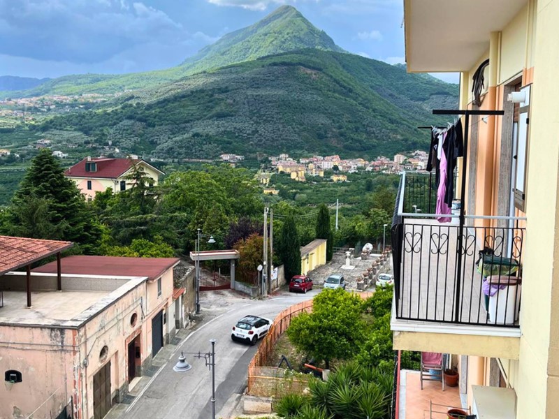 Trilocale in Vendita a Giffoni Sei Casali, 125'000&euro;, 100 m²