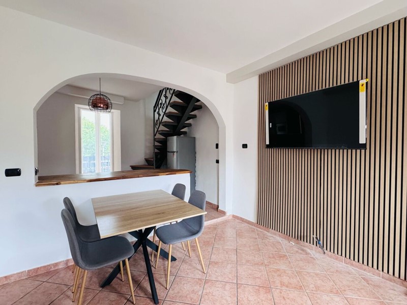 Trilocale in Vendita a Arona, 210'000&euro;, 96 m², arredato
