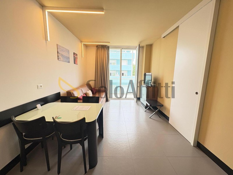 Bilocale in Affitto a Rimini, zona Viserbella Mare, 900&euro;, 50 m², arredato, con Box
