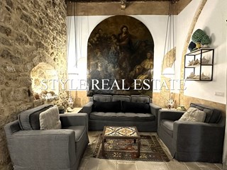 Bilocale in Vendita a Siracusa, zona Ortigia, 180'000&euro;, 52 m²