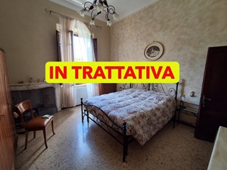 Appartamento in Vendita a Capannoli, 68'000&euro;, 118 m², con Box