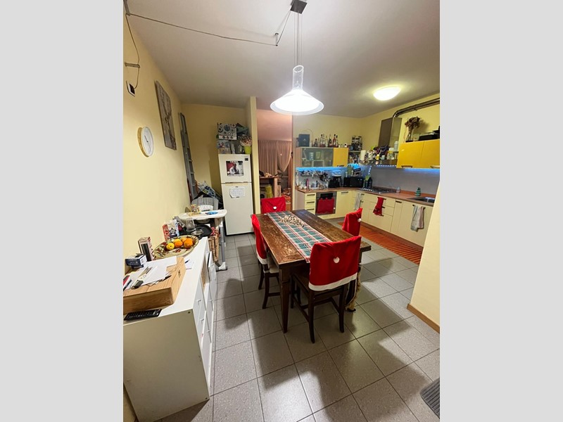 Quadrilocale in Vendita a Cascina, zona San Frediano a Settimo, 155'000&euro;, 80 m², con Box