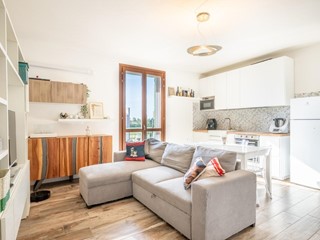 Trilocale in Vendita a Cascina, zona San Lorenzo a Pagnatico, 219'000&euro;, 71 m²